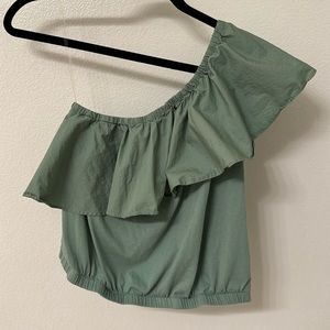 One-shoulder ruffle top